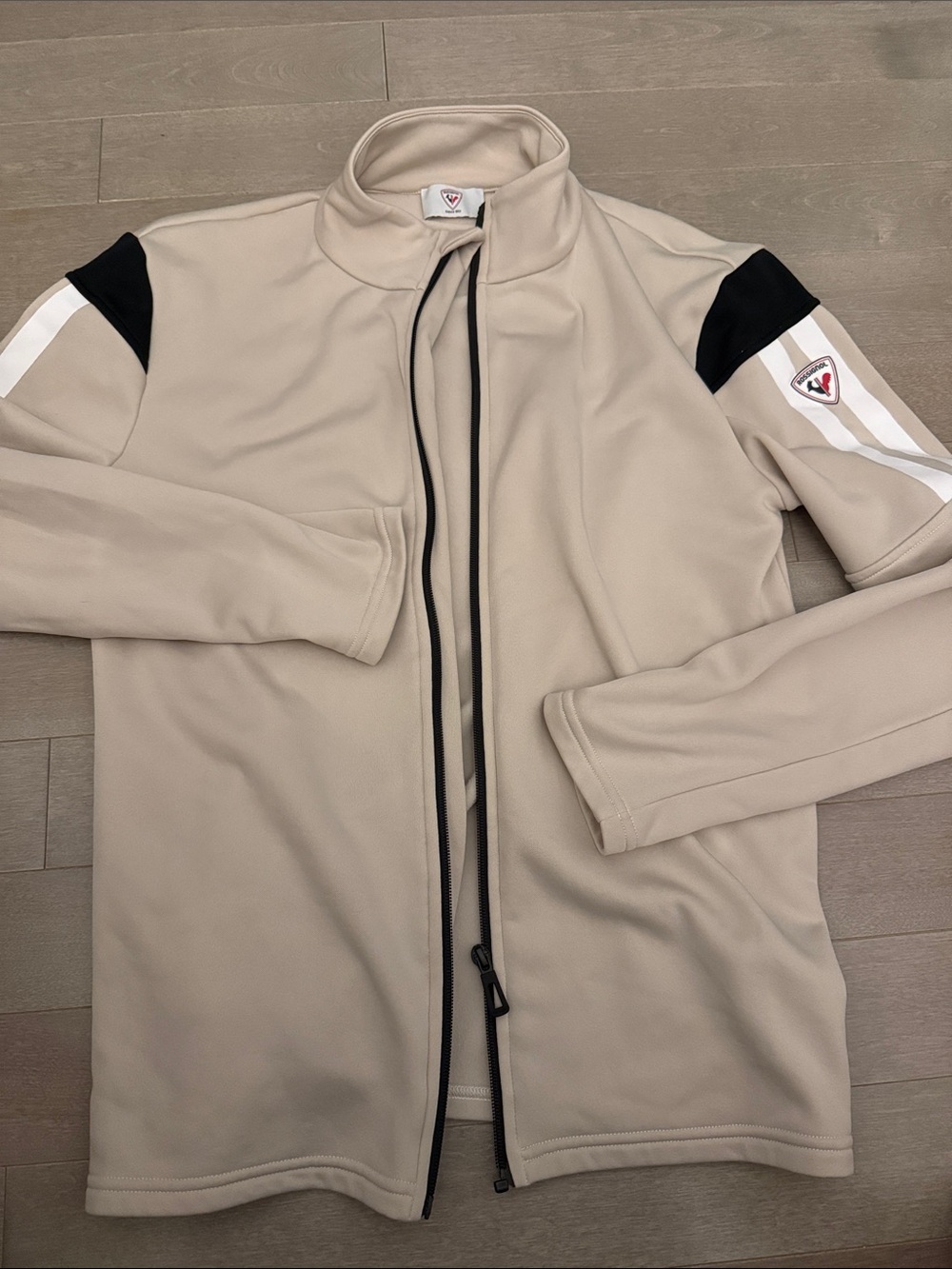 Men's Lightweight Beige Zip-Front Shirt Jacket with Contrast Shoulder Accents